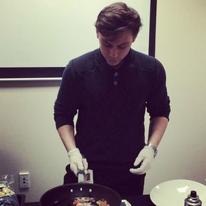 Meet your Posher, Dustin